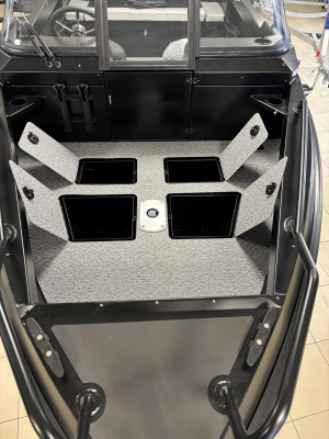 Лодка YAVA XL FISH с доп. опциями