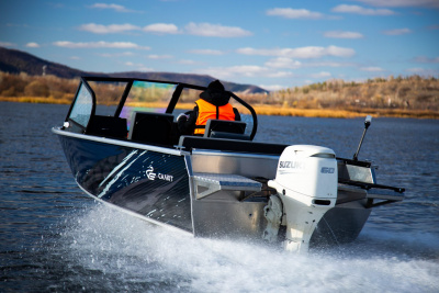 Моторная лодка Салют 480 NEO