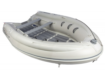 Лодка Badger ARL390 с штормовым бортом