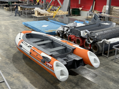 Моторная лодка РИБ ROGER Gelium 4300 (высокий борт, пластиковый конус)