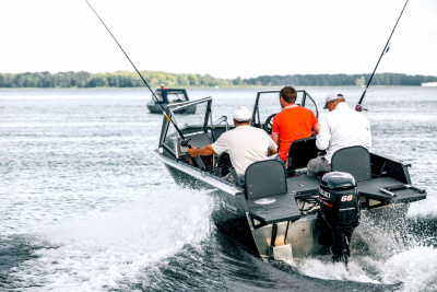 Моторная лодка Салют RealCraft 470 Fish PRO