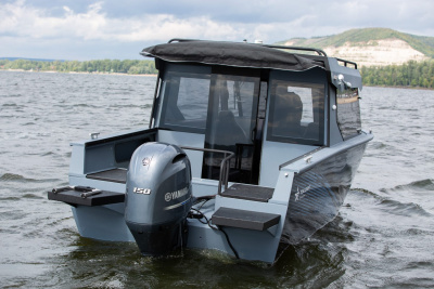 Моторная лодка Салют Realcraft 600 Cabin