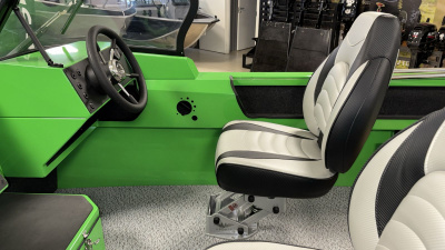 Лодка Волжанка 46 Фиш зеленая с доп.опциями