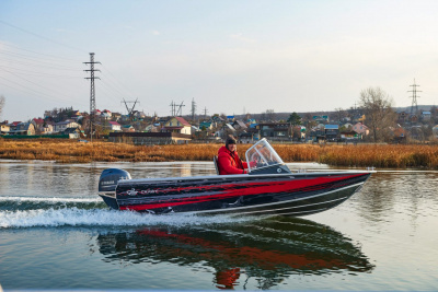 Моторная лодка Салют 460