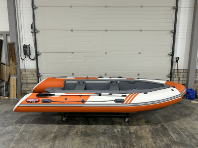 Моторная лодка РИБ ROGER Gelium 4300 (высокий борт, пластиковый конус)