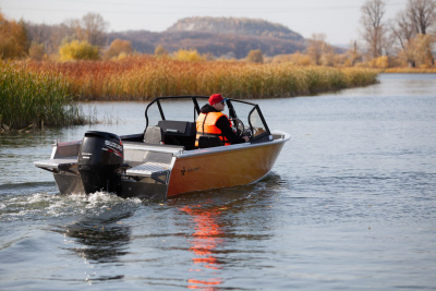 Моторная лодка Салют Realcraft 500