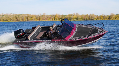 Моторная лодка Салют 585 BD (BowDeck)