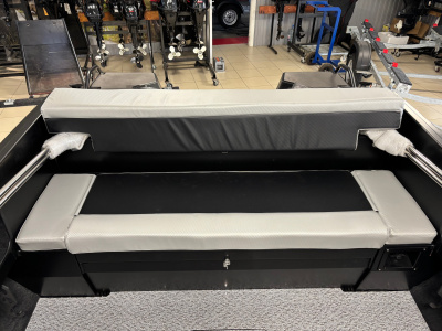 Лодка YAVA XL FISH с доп. опциями