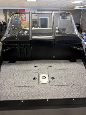 Лодка YAVA XL FISH с доп. опциями