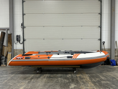 Моторная лодка РИБ ROGER Gelium 4300 (высокий борт, пластиковый конус)