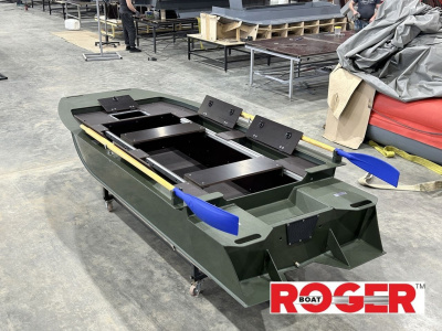 Моторная лодка ПНД ROGER Johnbot 4000 (бескилевая)