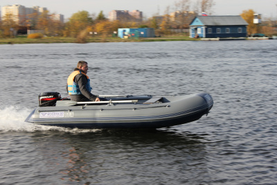 Лодка ФЛАГМАН 380 IGLA