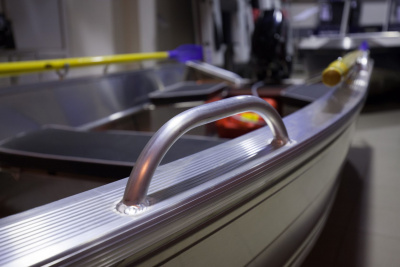 Моторная лодка Салют Realcraft 370